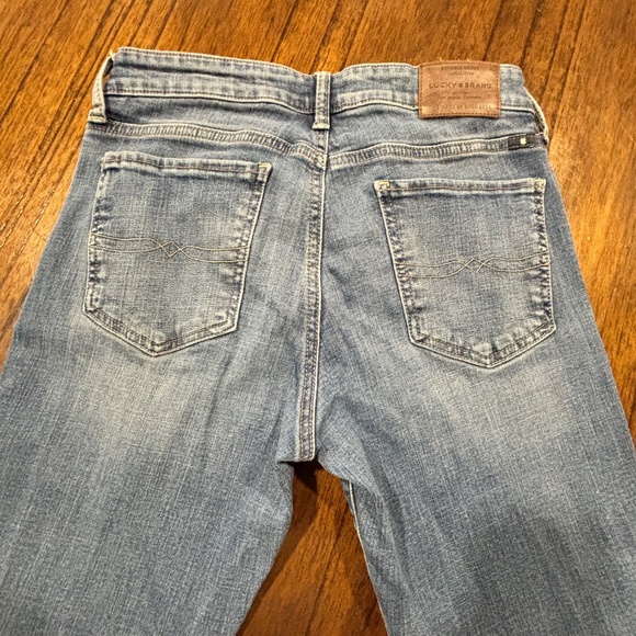 Lucky Brand medium wash Sweet Boot jeans 6/28 ankle - Picture 4 of 16